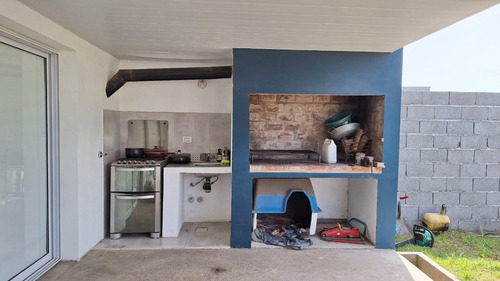 Casa A La Venta, Dos Habitaciones.