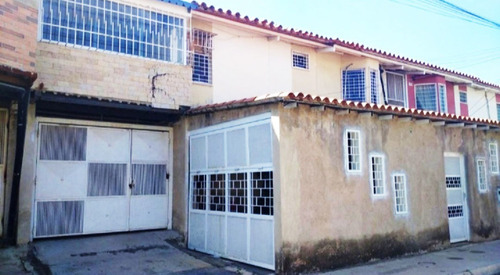 Imagen 2 de 9 de Casa En Maracay 3hab, 2 Baños. Se Deja Amoblada. Oferta