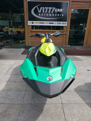 Seadoo- Jet Ski Spark Trixx 3 Lugares. 2021
