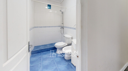 Casa En Venta De 4 Dormitorios 2 Baños 2 Estacionamientos