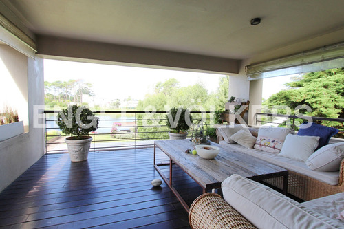 Fantástico Apartamento Con Vista Al Lago