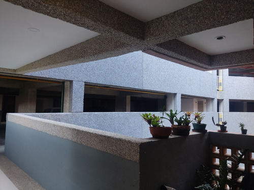 Apartamento En Venta En Los Samanes En Obra Gris Para Remodelar A Su Gusto Pfra-05