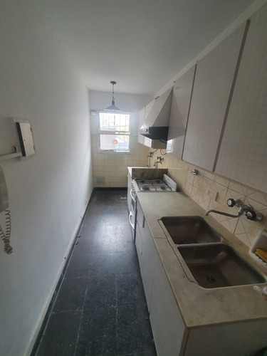 Imagen 1 de 12 de Departamento De Tres Dormitorios En Venta