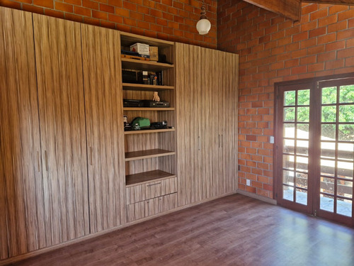 Casa Condominio De Alto Padrão (capela Do Barreiro)