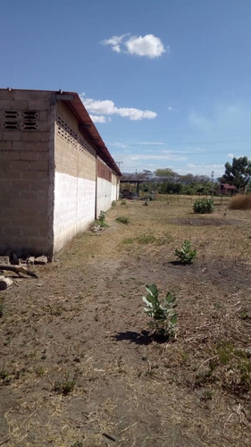 Imagen 1 de 9 de Venta De Finca En Santa Cruz De Aragua. Via El Guaril