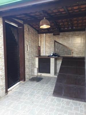 Imagem 3 de 8 de Casa Lado Praia Com Piscina E 2 Quartos Em Mongaguá-sp