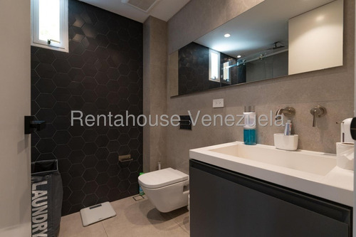 Espectacular Casa En Venta Ubicada En Alto Hatillo 25-18002