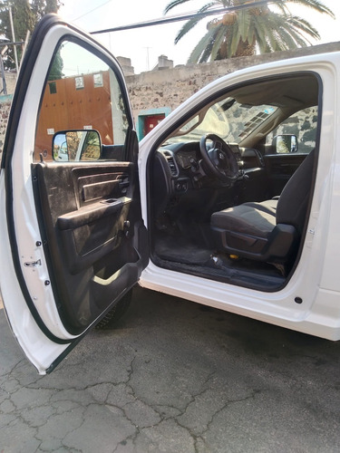RAM 4000 5.7 Chasis Cabina Pl 4x2 Mt