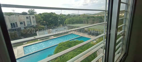 Hermoso Townhouse En Venta En El Este De Barquisimeto, 2 4 4 1 Con Vigilancia Privada, Vestier, 7 9, Areas Sociales, Maritza, Bella Terraza, Piscina, Lucena, Maletero.