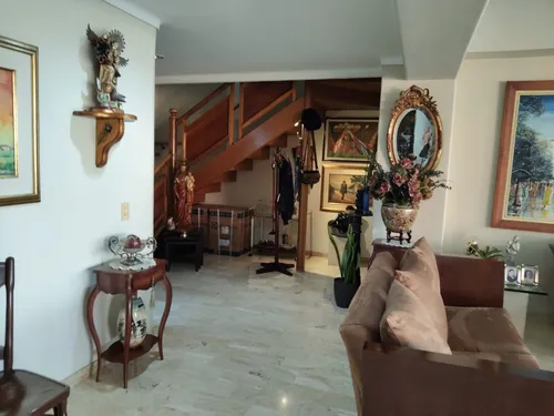 Apartamento En Venta En El Poblado. Cod V12635