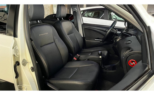 Toyota Etios Cross 1.5 16V FLEX 4P MANUAL