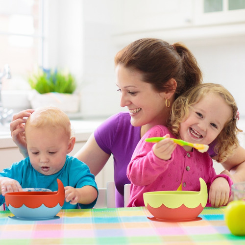 Imagem 8 de 10 de Kit Prato Bowl Com Ventosa Colher Silicone Alimentação Bebe