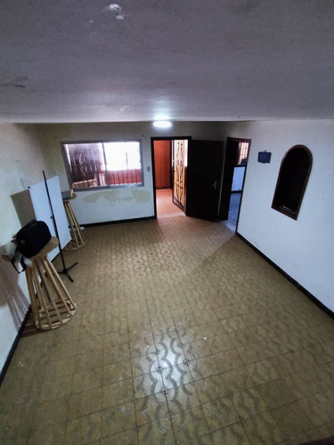 Pm Casa Con Uso Comercial En Alquiler En La Viña Valencia