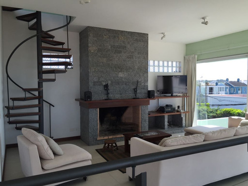 Alq Temp Casa 4 Dorm C/piscina Manantiales Mb Ubicacion (ref: Atm-893)