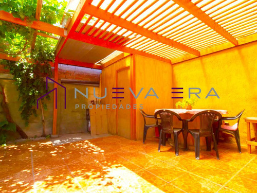 Casa De 2 Pisos 2d 1b A Pasos De Av 4pte. (103825)