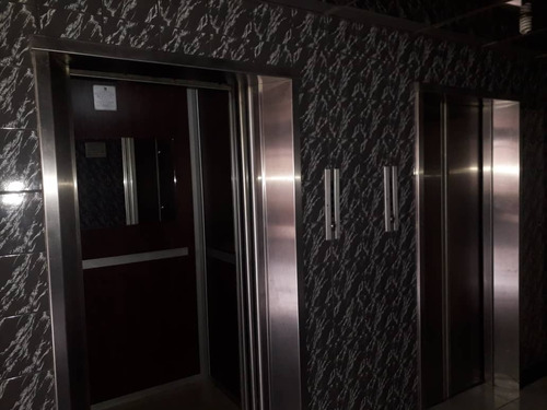 Imagen 3 de 12 de Apartamento Remodelado En Lomas Del Avila