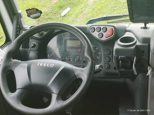 Iveco Stralis 360 4x2 Automático
