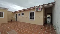 Comprar Hermosa Casa A Estrenar Para Decorarlo A Tu Estilo, Pisos De Ceramica, Amplias Habitaciones , Techos Altos En Machiembrado, Habitacion Ppal Con A\u002Fa Y Baño Privado, Pisos De Patio Y Frente En Caico, 