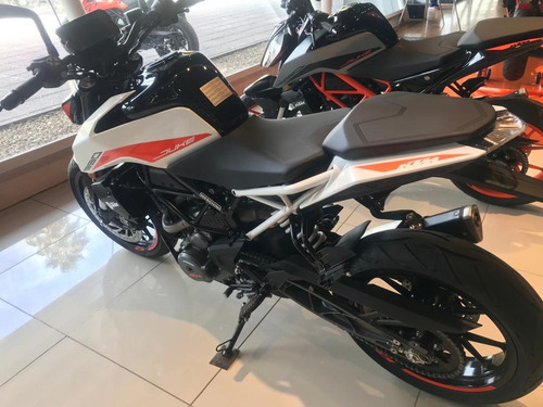 Imagen 12 de 18 de Ktm Duke 390