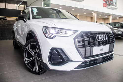 Audi Q3 2.0 40 TFSI GASOLINA PERFORMANCE BLACK PLUS QUATTRO TIPTRONIC