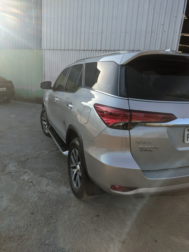 Toyota Sw4 2016 2.8 Tdi Srx 7l 4x4 Aut. 5p