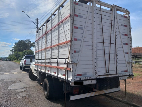 Ford F-4000 Ano 1998/ Batatais Caminhões