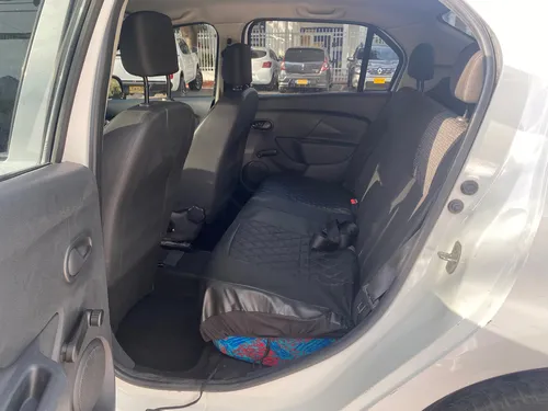 Renault Logan 1.6 Authentique / Life
