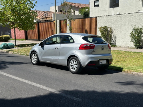 Kia Rio 1.4 EX Manual AC DAB
