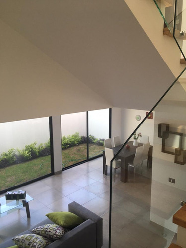 Casa En Juriquilla San Isidro, Estancia Amplia, Roof Garden, Estudio O 4ta Rec