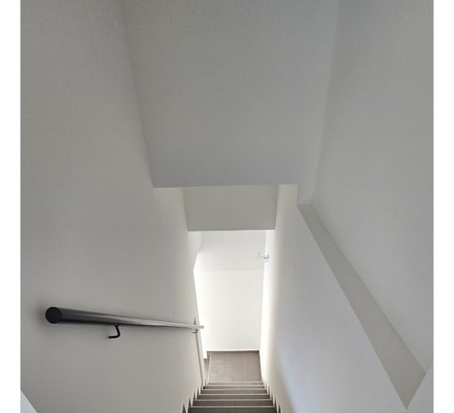Triplex A Estrenar! Garage + Patio + Terraza