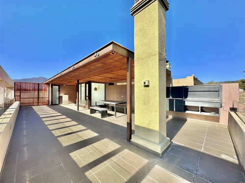 Penthouse Dúplex: El Rodeo / Clínica Alemana