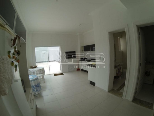 Imagem 11 de 15 de Casa 3 Dormitorios Pereque Porto Belo - 3253