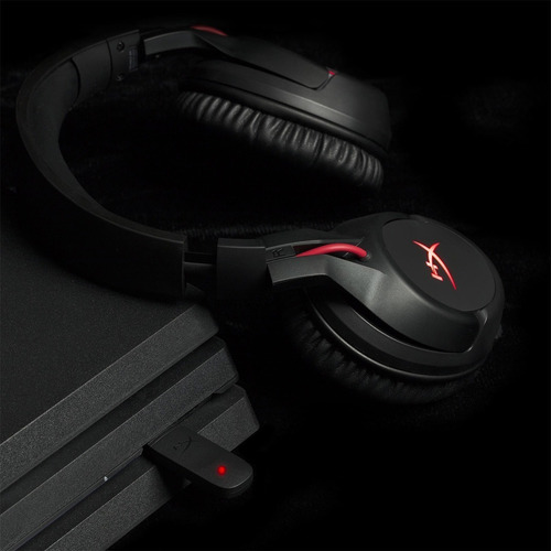 Auriculares gamer inalámbricos HyperX Cloud Flight HX-HSCF negro con luz rojo LED