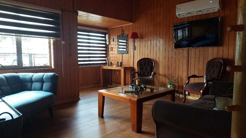 Casa Grande Para Oficina, Centro Puerto Aysen (82371)