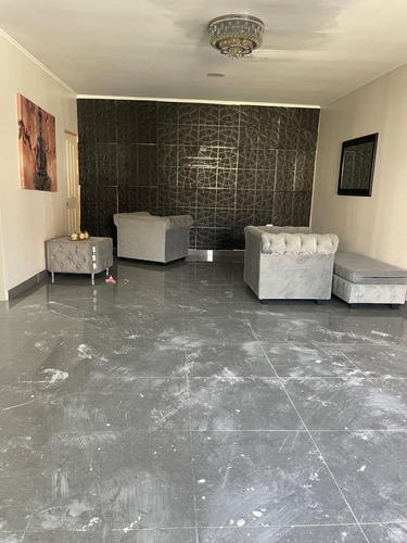 Venta De Amplia Casa, Terreno De 500m2 3d 2b, En La Florida