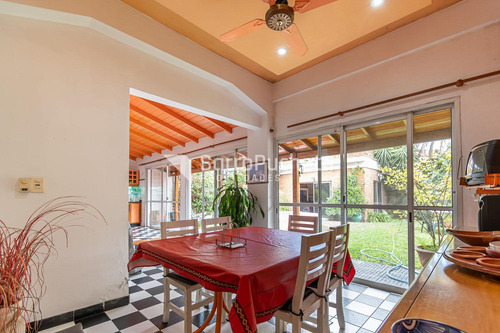 Venta Casa 4 Ambientes En Castelar Norte