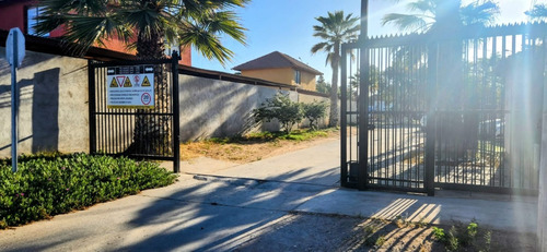 Preciosa Casa En Peñuelas Con Piscina Y Condominio Cerrado