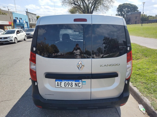 Imagen 8 de 14 de Renault Kangoo 2020 1.5 Furgon Ph3 Confort 5as Lc