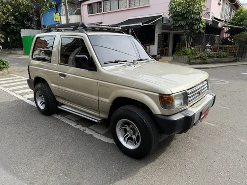 Mitsubishi Montero 3.0 V13