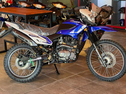 Imagen 1 de 13 de Skua 250 Base