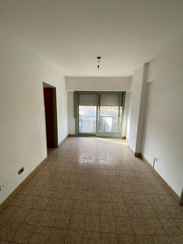 Imagen 3 de 10 de Departamento 2 Ambientes En Venta En Lanus (097)