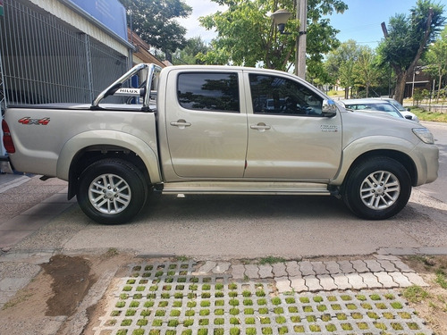 Toyota Hilux 3.0 Cd Srv Cuero 4x4 5at - A4 2015