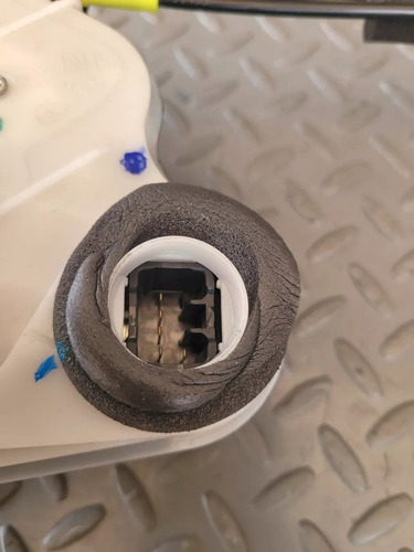 Chapa De Puerta Delantera Derecha Suzuki Ertiga Xl7 2022 (Usado)