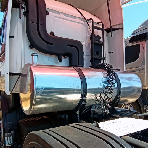 Imagem 4 de 25 de Scania R440 - 2013/13 - 8x2 | 2620