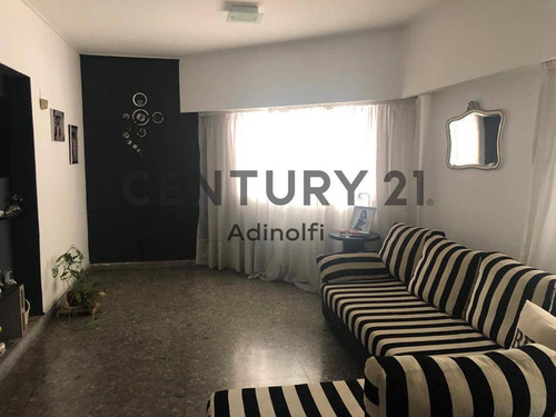 Imagen 4 de 19 de Calle 20 Esq. 48 - Casa De 4 Dormitorios Y Cochera A La Venta