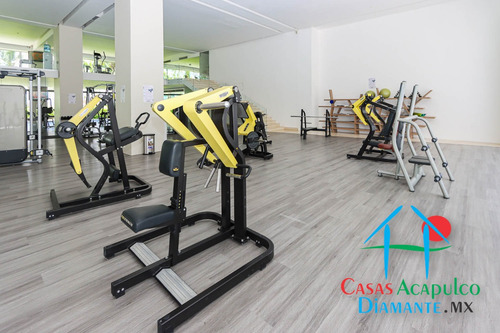 Cad Península Loft 104. En Condominio De Playa. Terraza Con Vista Parcial Al Mar