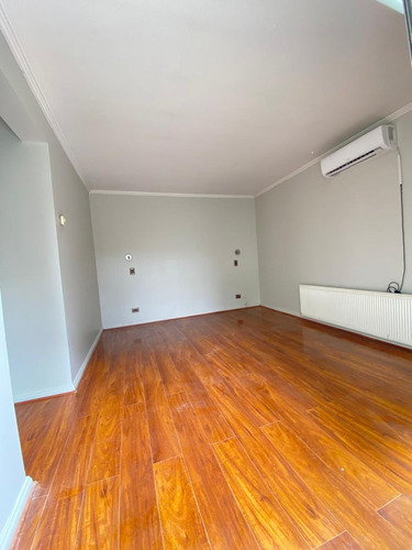 Acogedora Casa En Barrio Residencial, Con Acceso Controlado.