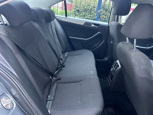 Volkswagen Vento 2.0 Advance 115cv