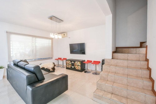 Imagen 7 de 30 de Casa De 3 Dormitorios - Con Pileta Y Parrillero - Fisherton