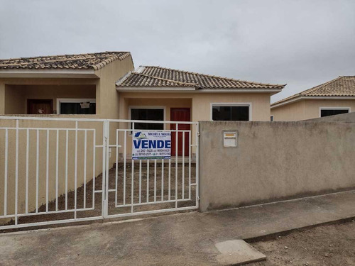 Imagem 4 de 14 de Casa 2 Dormitórios Para Venda Em Araruama, Três Vendas, 2 Dormitórios, 1 Banheiro, 2 Vagas - 237_2-500881